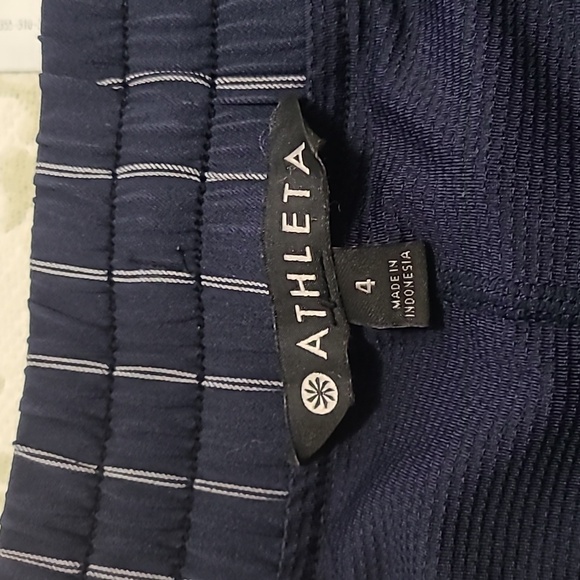 Athleta Midtown Skort Navy Striped Skirt Size 4 Athlesure Runninh Outdoor - Picture 6 of 6